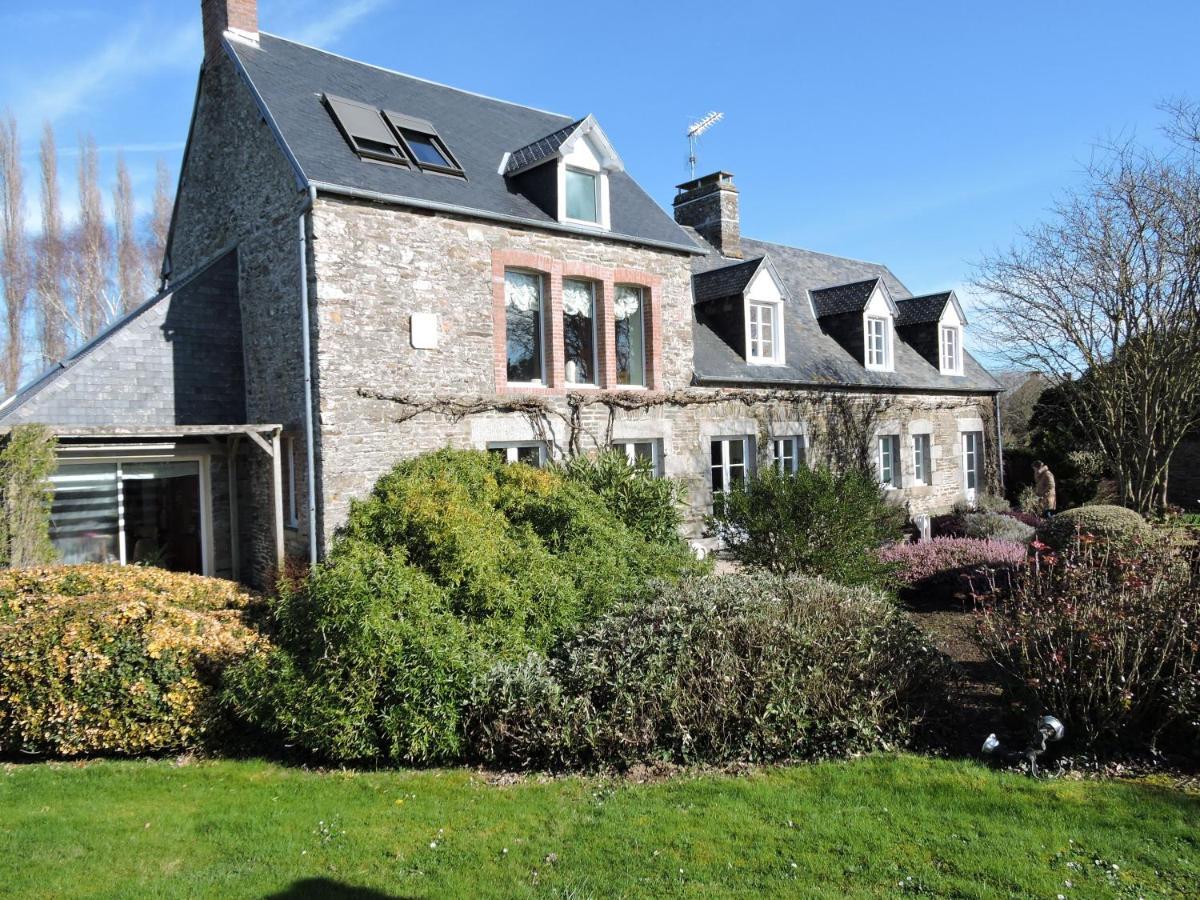 Gite De Charme "La Maison Saint-Leonard" Avec Piscine, Spa, Vue Sur Le Mont Saint-Michel Vains Buitenkant foto