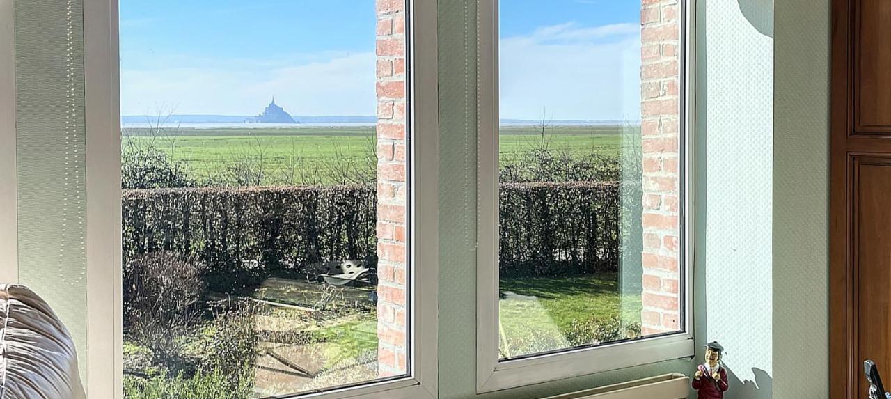 Gite De Charme "La Maison Saint-Leonard" Avec Piscine, Spa, Vue Sur Le Mont Saint-Michel Vains Buitenkant foto